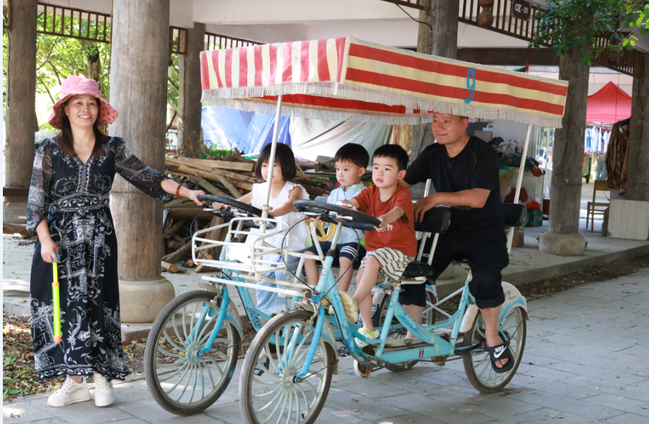 親子自行車活動。
