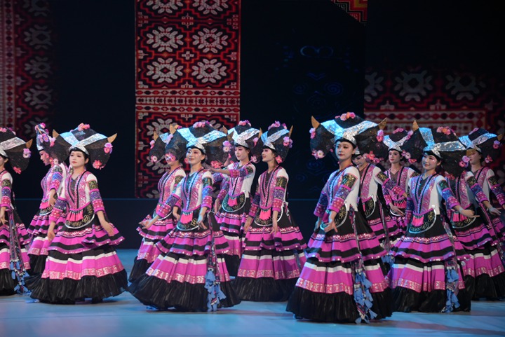 中國(guó)涼都·六盤(pán)水避暑季開(kāi)季大型節(jié)目表演。