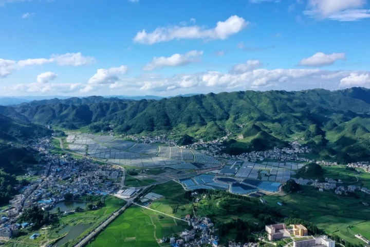 金沙縣巖孔街道東光社區 吳艷禹攝.jpg