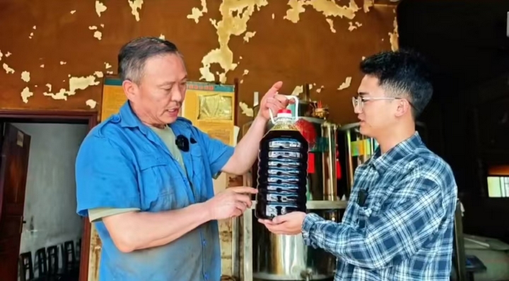 息烽縣養(yǎng)龍司鎮(zhèn)5000余畝油菜喜獲豐收.jpg