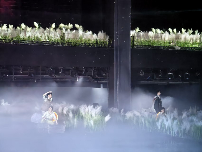 5D生態(tài)劇場《洞庭幻境》。人民日報記者 孫超攝