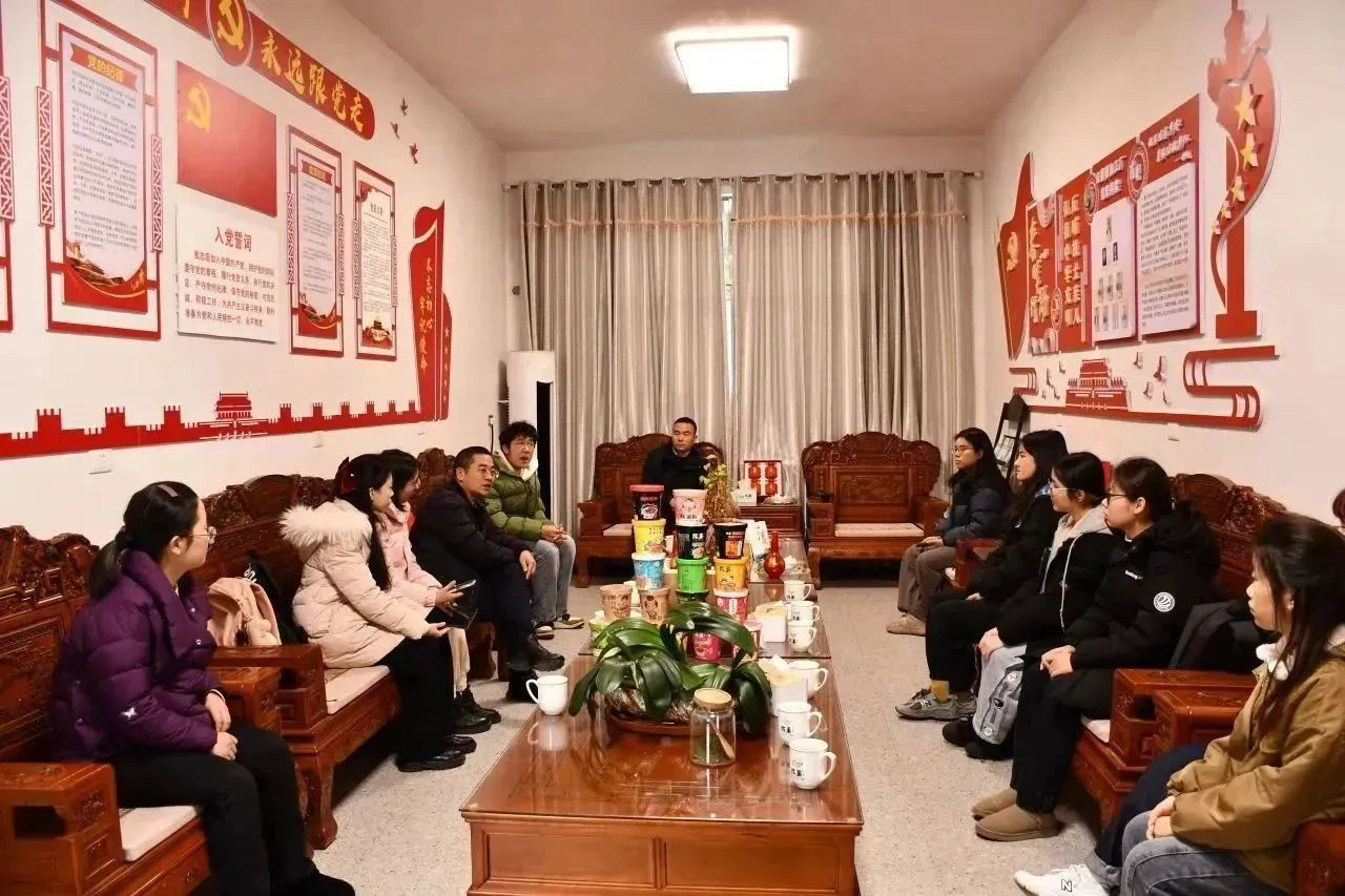 周寨村線下交流活動(dòng)（融媒體中心  供圖）.png