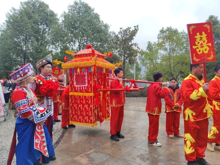 十里紅妝民俗活動(dòng)（融媒體中心  供圖）.jpg