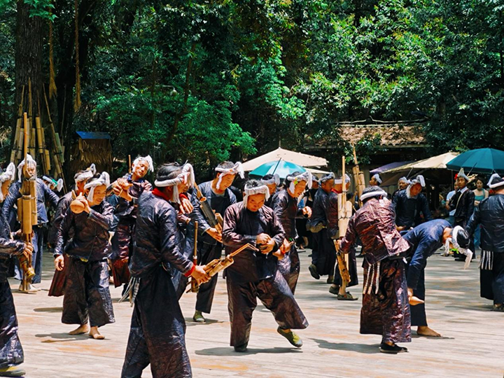 1、各類豐富多彩的文化活動，吸引了眾多游客前來體驗。