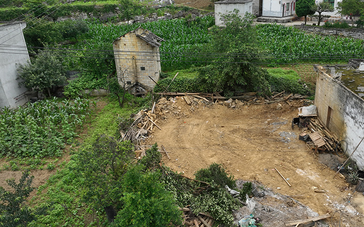 已經(jīng)過(guò)清理的高風(fēng)險(xiǎn)的殘?jiān)珨啾?。吳艷禹攝