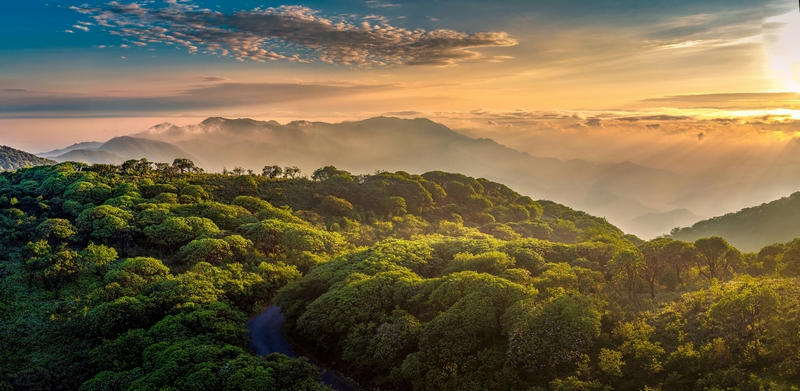 雷公山日出。吳大平攝