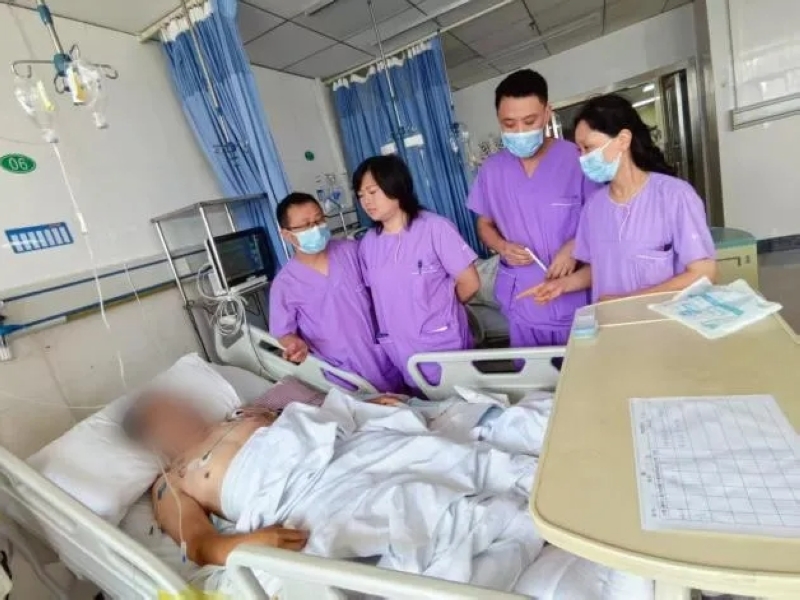 金沙縣第二人民醫院到我院重癥醫學科進修學習人員。