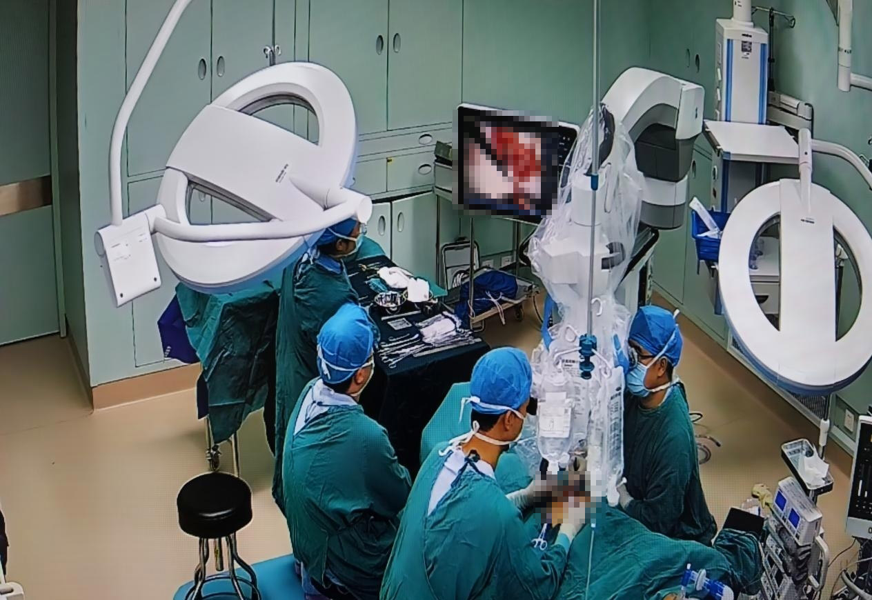 手術(shù)現(xiàn)場(chǎng)。