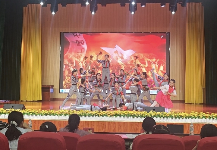 才藝展示活動現(xiàn)場。