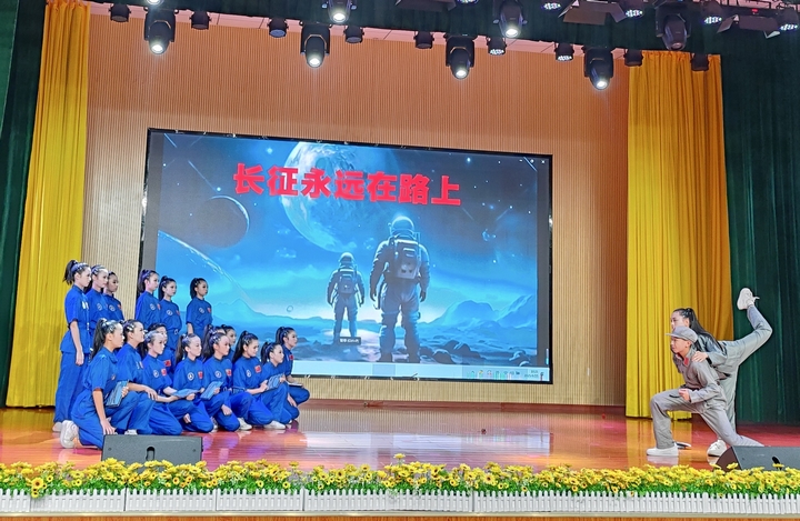 才藝展示活動現(xiàn)場。