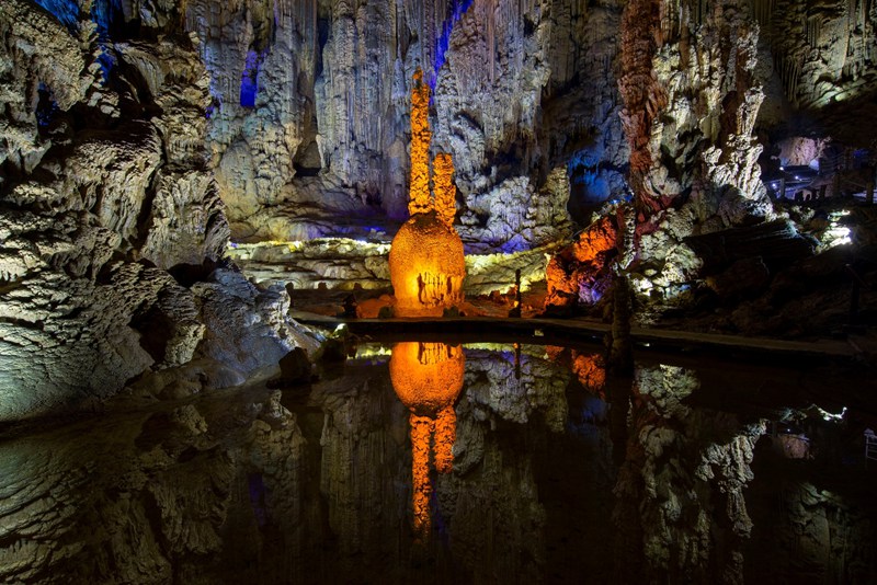 織金洞世界地質(zhì)公園——霸王盔。