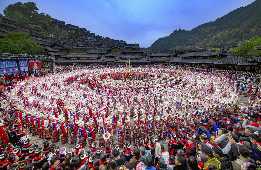 盛世蘆笙場。楊通富攝