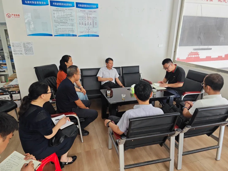 貴州農業職業學院院長蘇躍率隊到玉屏縣田坪鎮調研。