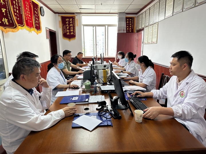 質(zhì)控科對檢查結(jié)果互認(rèn)進(jìn)行質(zhì)控.JPG