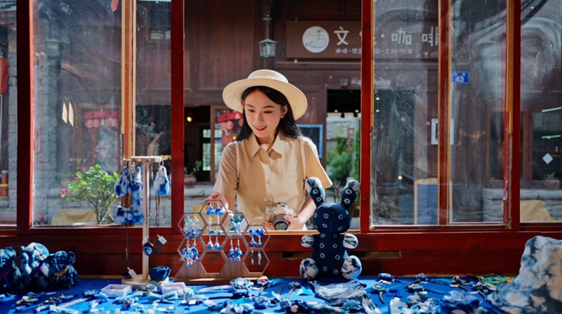 “涼經濟”釋放消費新活力。