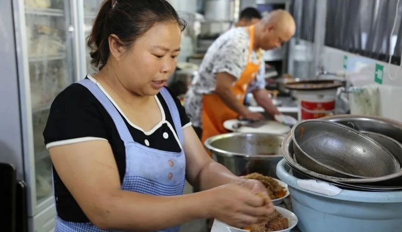 加工地道農家菜。