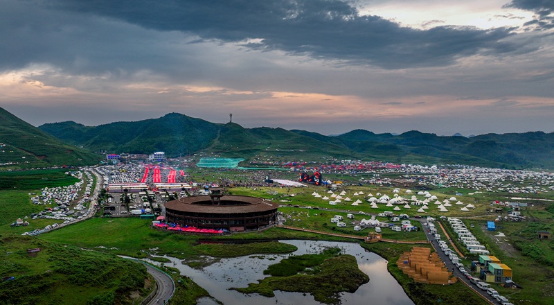 赫章縣彝族火把節(jié)現(xiàn)場。