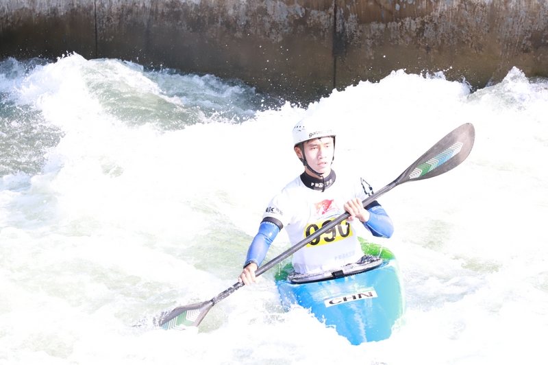 2025年全國皮劃艇激流回旋錦標賽在凱里下司激情開賽。