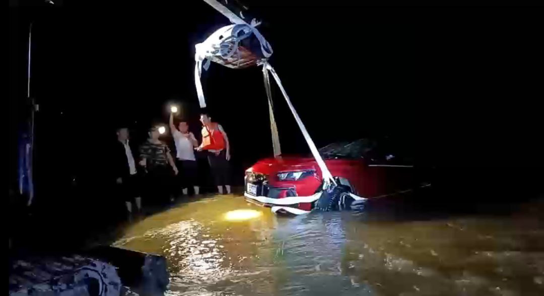 事故救援現(xiàn)場。 當事人供圖