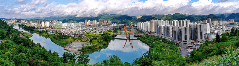 貴州省黔南州荔波縣樟江縣城段。熊亞平攝