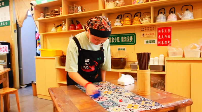 貴州西秀“文明風”吹旺“煙火氣” 。