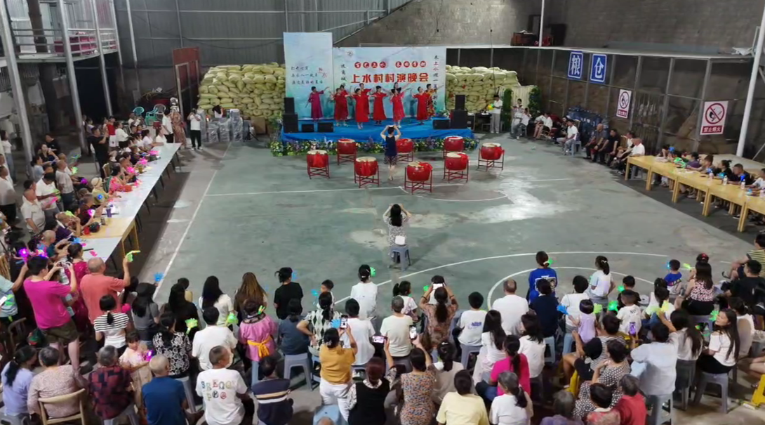 上水村“村晚”現場。吳秋芋攝