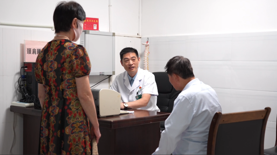 醫聯體專家下沉坐診。