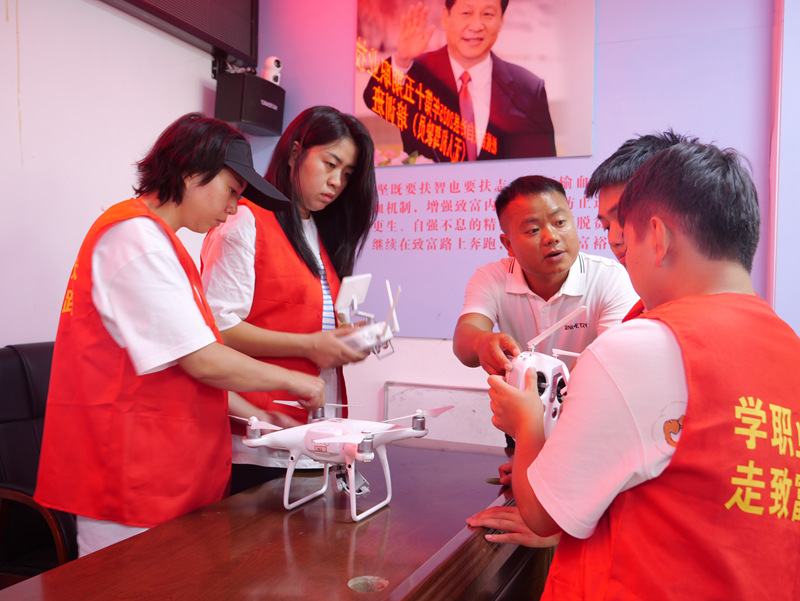 理論培訓(xùn)現(xiàn)場(chǎng)。