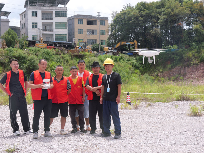 無人機(jī)實(shí)操現(xiàn)場(chǎng)。