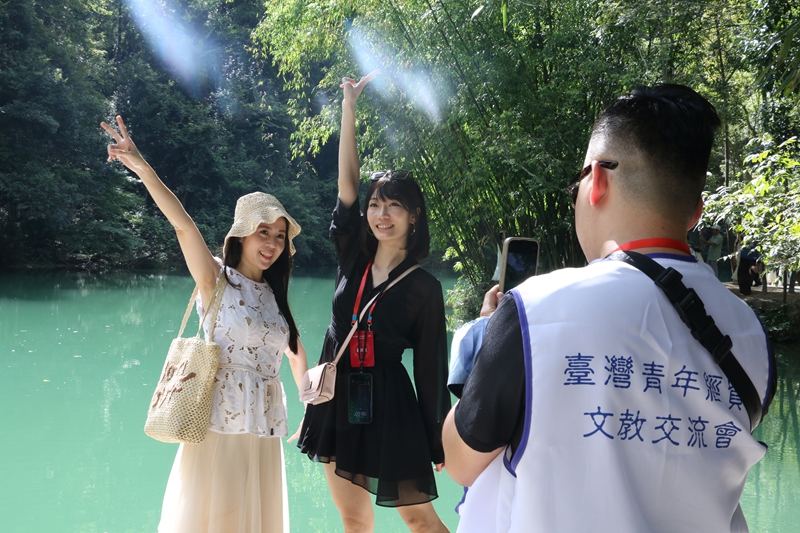 臥龍潭1.JPG