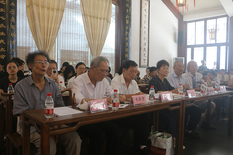 《從圖云關(guān)出發(fā)》新書(shū)發(fā)布會(huì)現(xiàn)場(chǎng)。龍春霖 攝