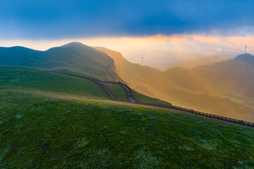 畢節(jié)市赫章縣阿西里西·韭菜坪景區(qū)。