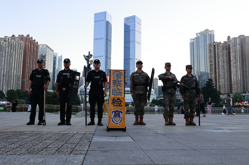 軍警聯勤點位。石海歡供圖