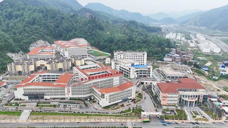 三都水族自治縣人民醫院（醫共體）總院新院區。貴州日報天眼新聞記者 何廣攝