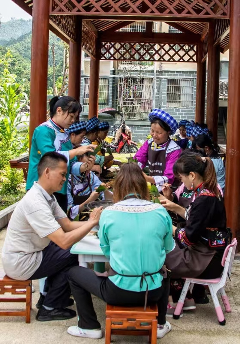 歡樂節(jié)日。