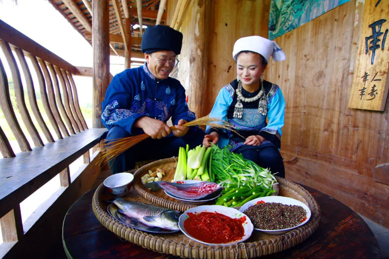 魚包韭菜。