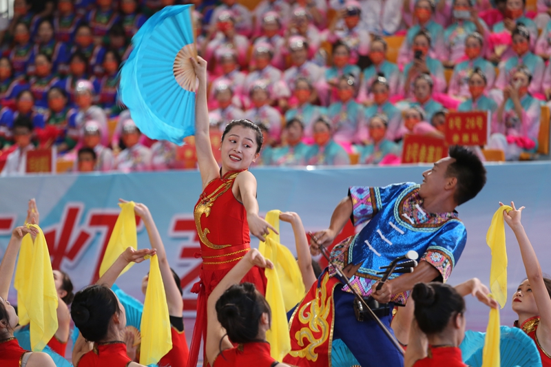 歌伴舞《花燈姑娘》 思南 李大勇攝.jpg