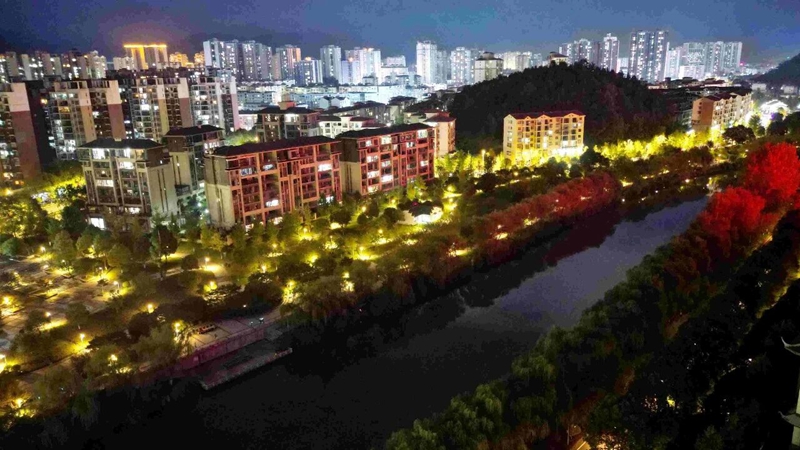 2 圖為回到現(xiàn)場.jpg