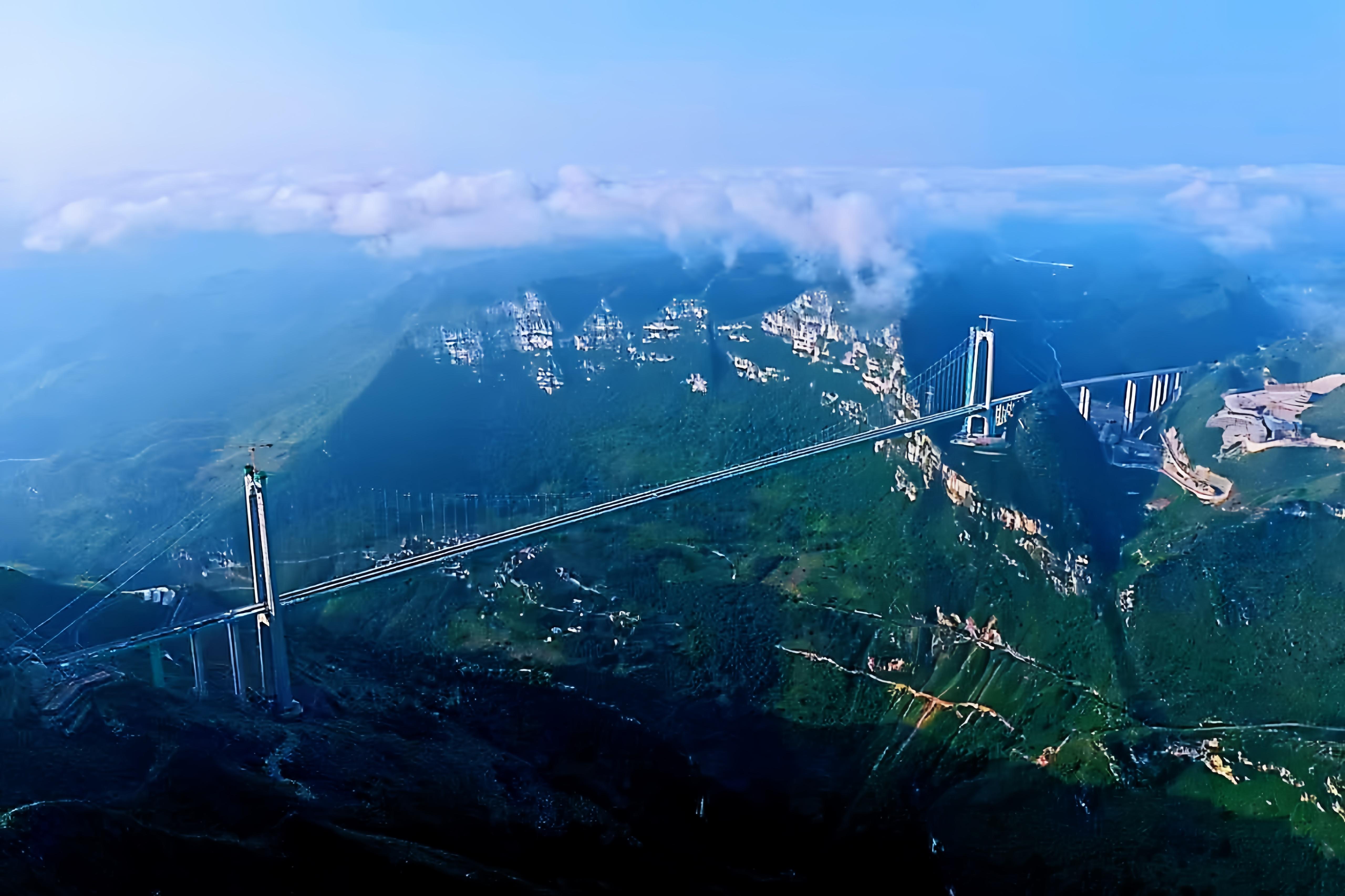 花江峽谷大橋全景。貴州省六安高速公路有限公司供圖