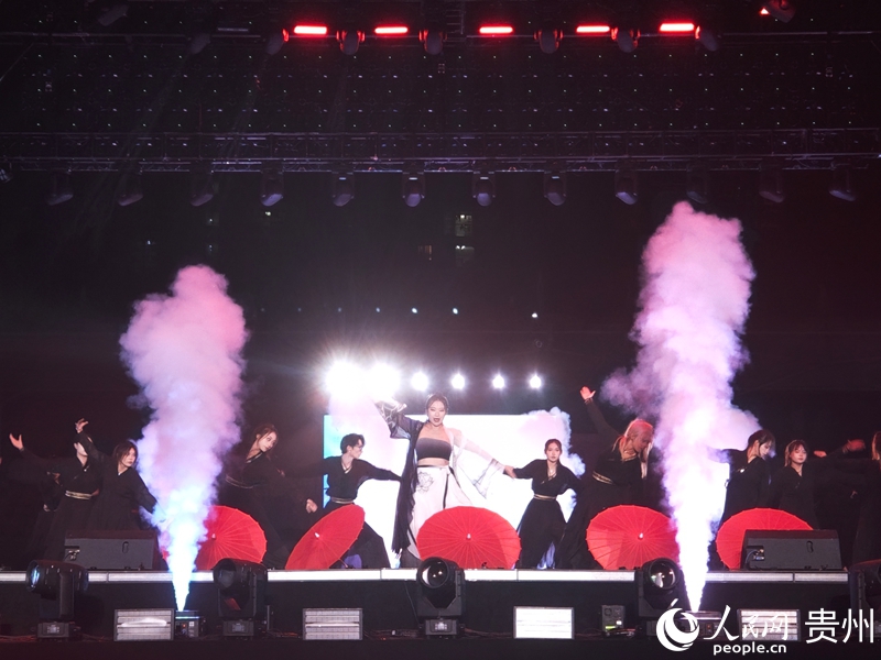 現代舞《曹操》。人民網 黃小桃攝.jpg