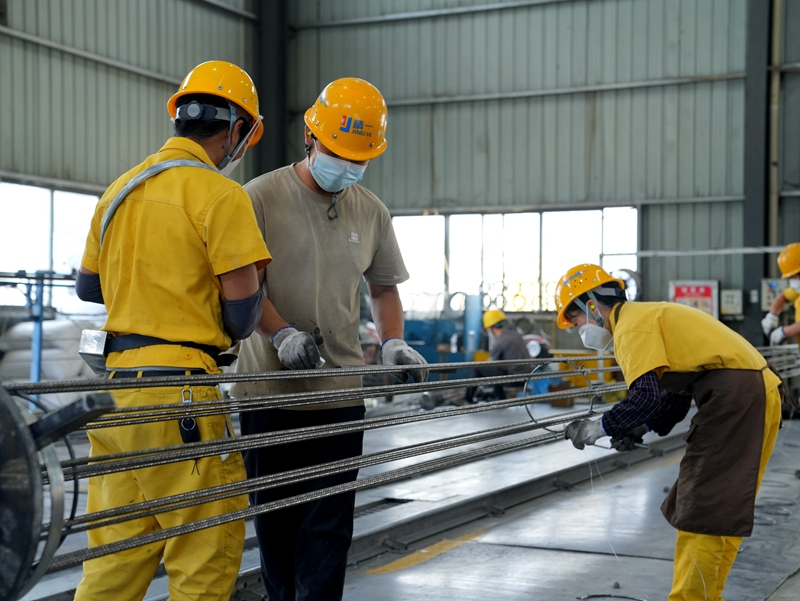 貴州平壩:科技賦能 “桿”動未來 精一電力以創新驅動高質量發展 (3)