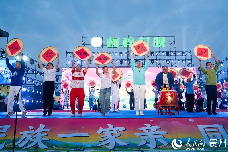 “村晚”現(xiàn)場。人民網(wǎng) 陽茜攝