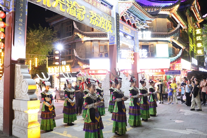 《敬酒歌》。