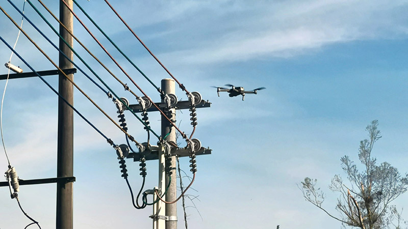 啟動無人機巡線排查故障。