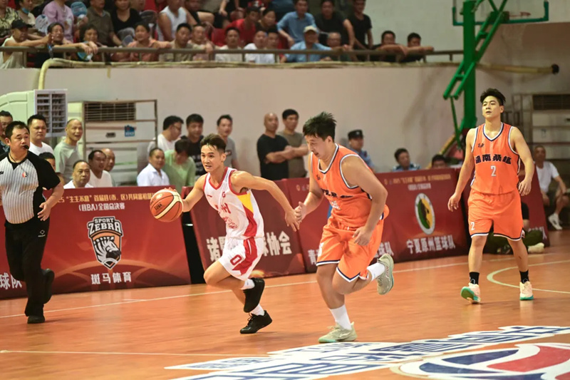 縣BA上的“46分先生”,校園里的追夢者。