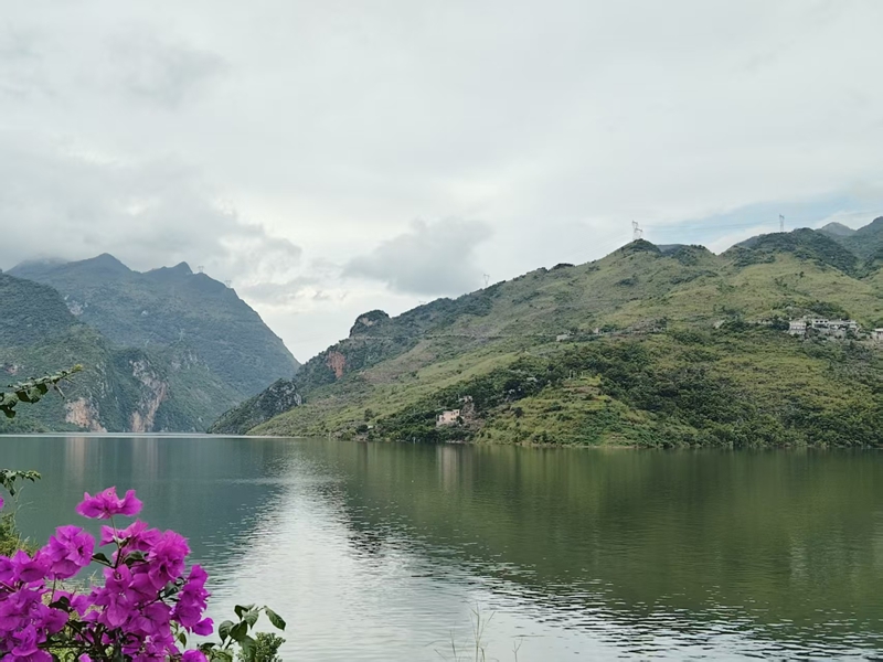 1、水墨畫卷 。陳湘飚攝