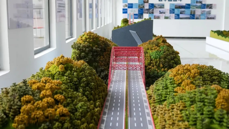 貴州理工學院“山區橋梁教育教學基地”啟用。