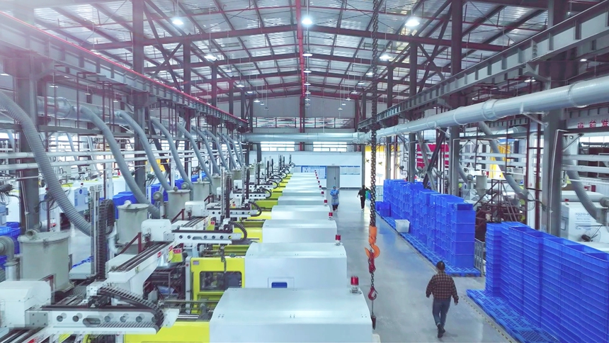 松桃孟溪強(qiáng)村富民工坊車間。任濤攝