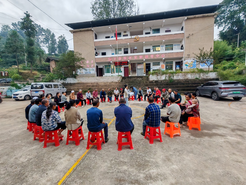 城關鎮(zhèn)警示宣傳壩壩會。