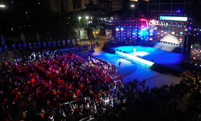 比賽現場氣氛熱烈。